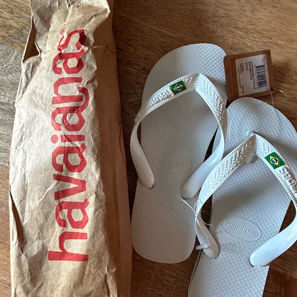 Havaianas Classic White Sandals size 3